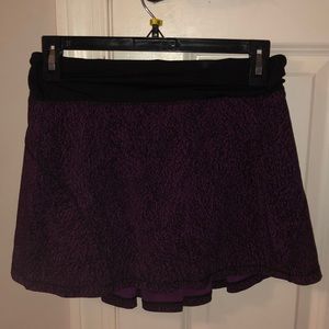 PURPLE AND BLACK SKIRT SIZE 4